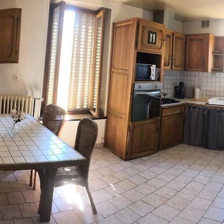 Spacieux Et Elegant Appartement Idealement Situe. Chamouilley Bagian luar foto