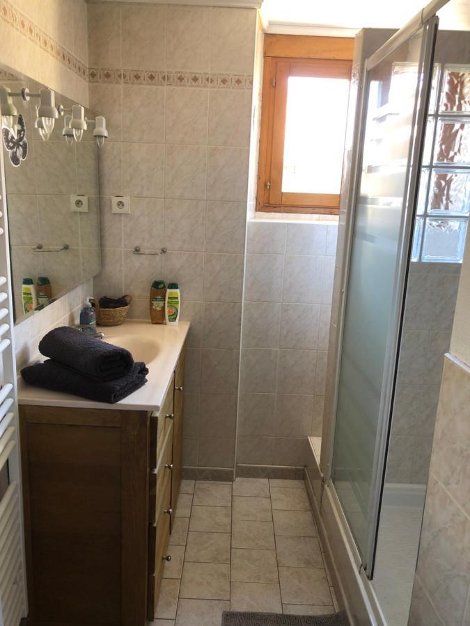 Spacieux Et Elegant Appartement Idealement Situe. Chamouilley Bagian luar foto